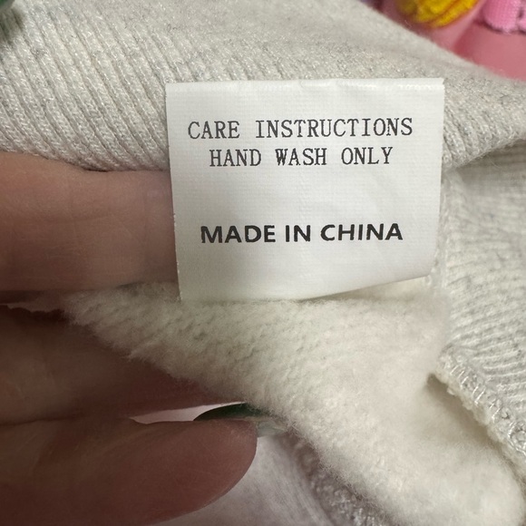 QUEEN OF SPARKLES Light Gray Sweatshirt with Turkey Design Small (oversized) - Picture 6 of 6